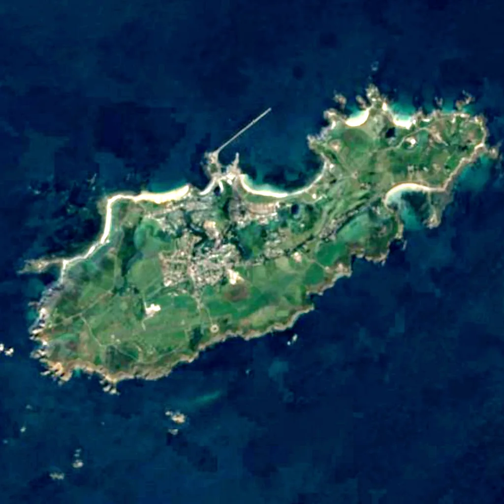 Alderney van boven gezien (Sentinel-2)