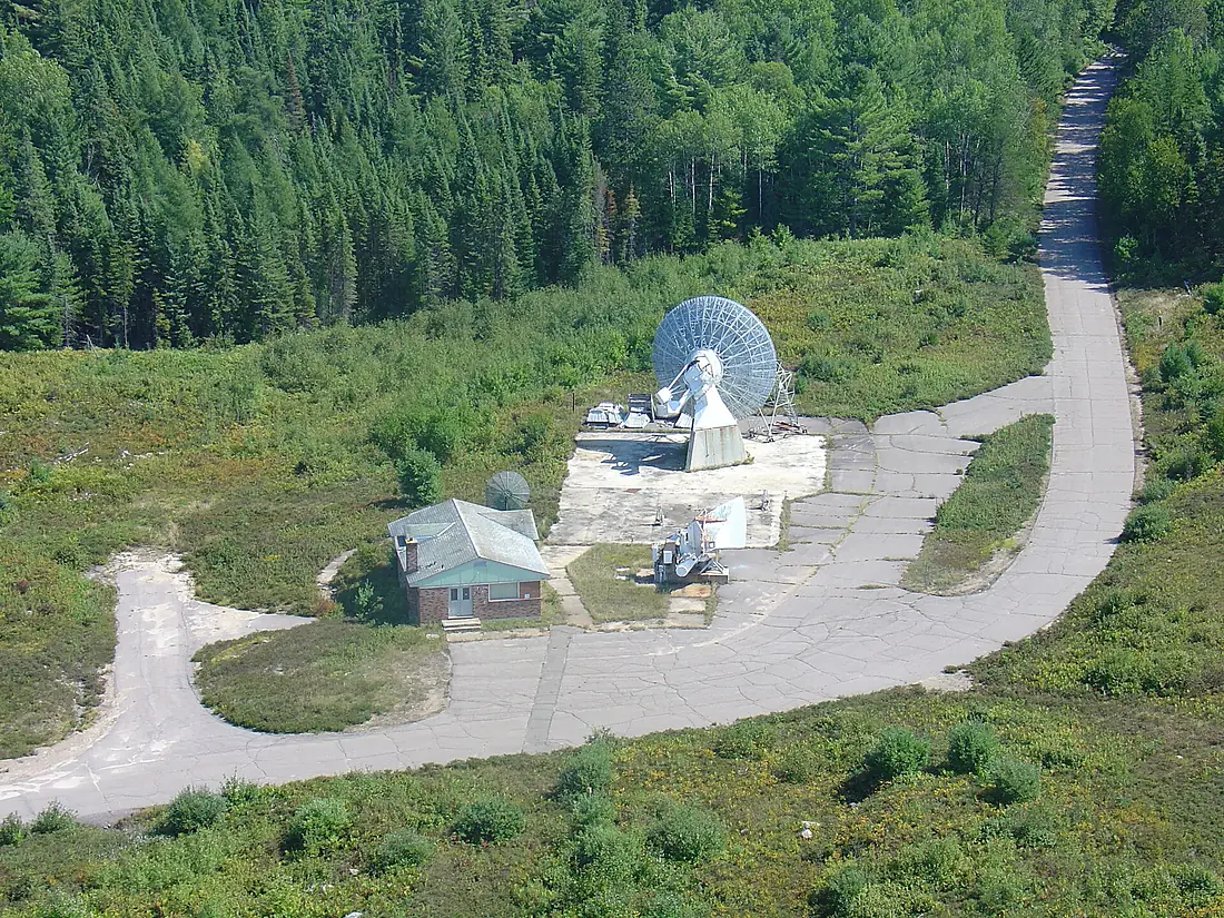 2009 ARO 11m dish complex
