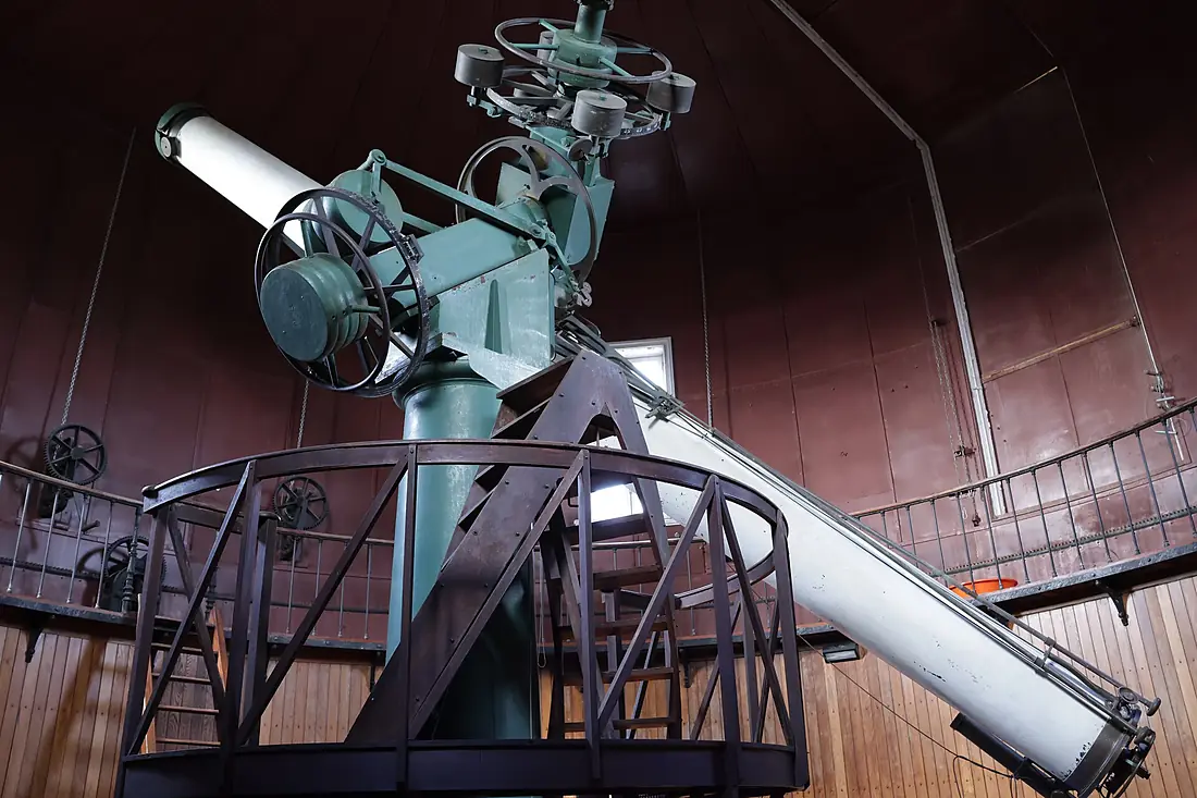 Astronomical Observatory of Lisbon – Main equatorial telescope 01