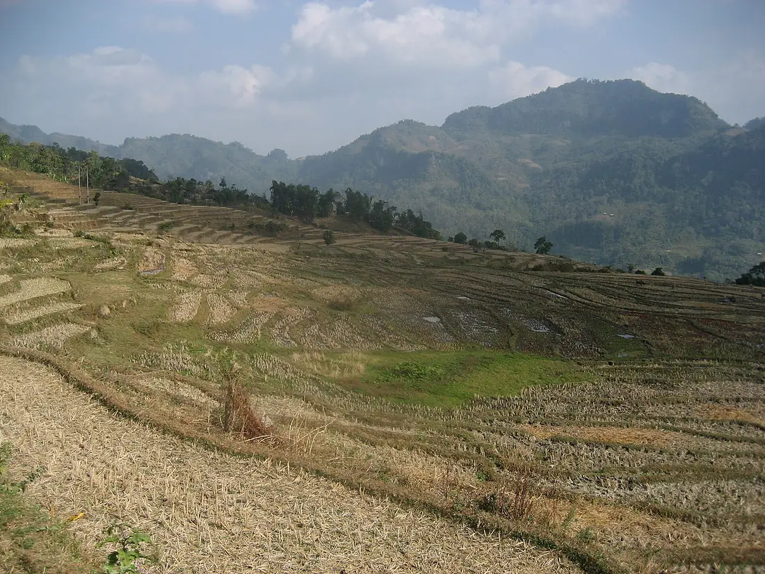 Around Na Hang, near Ba Be lake (6223574117)