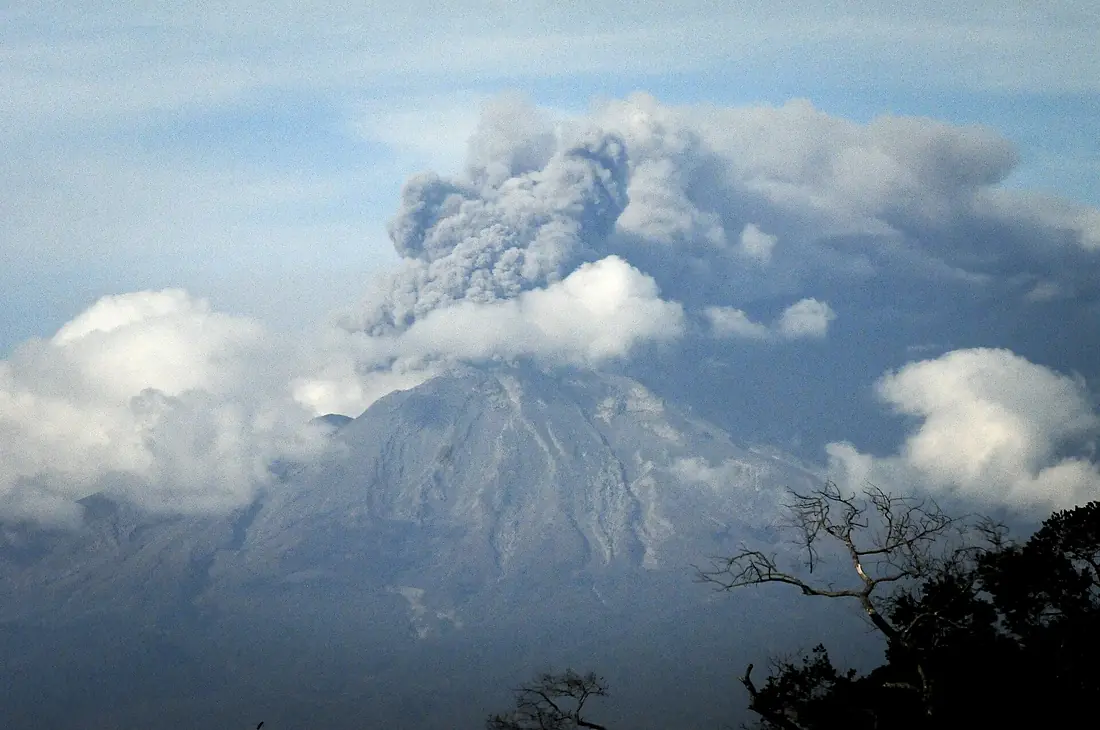 Volcán Calbuco en su tercera explosión
