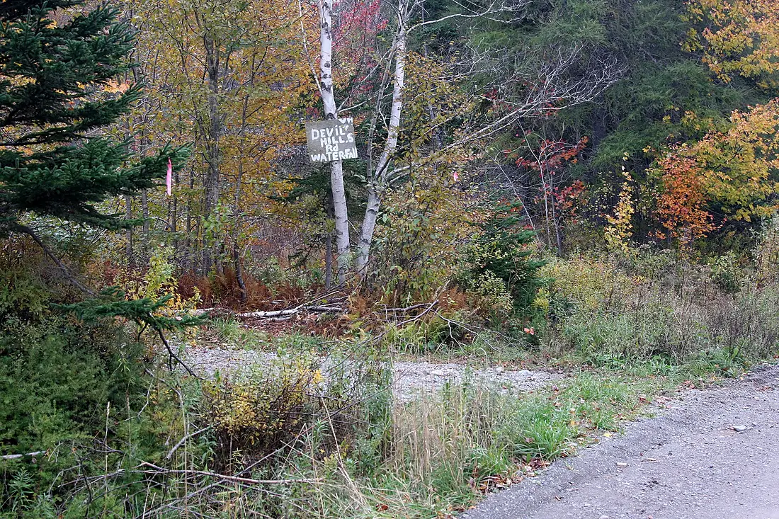20121020 Devil's Hill Falls Trail Head