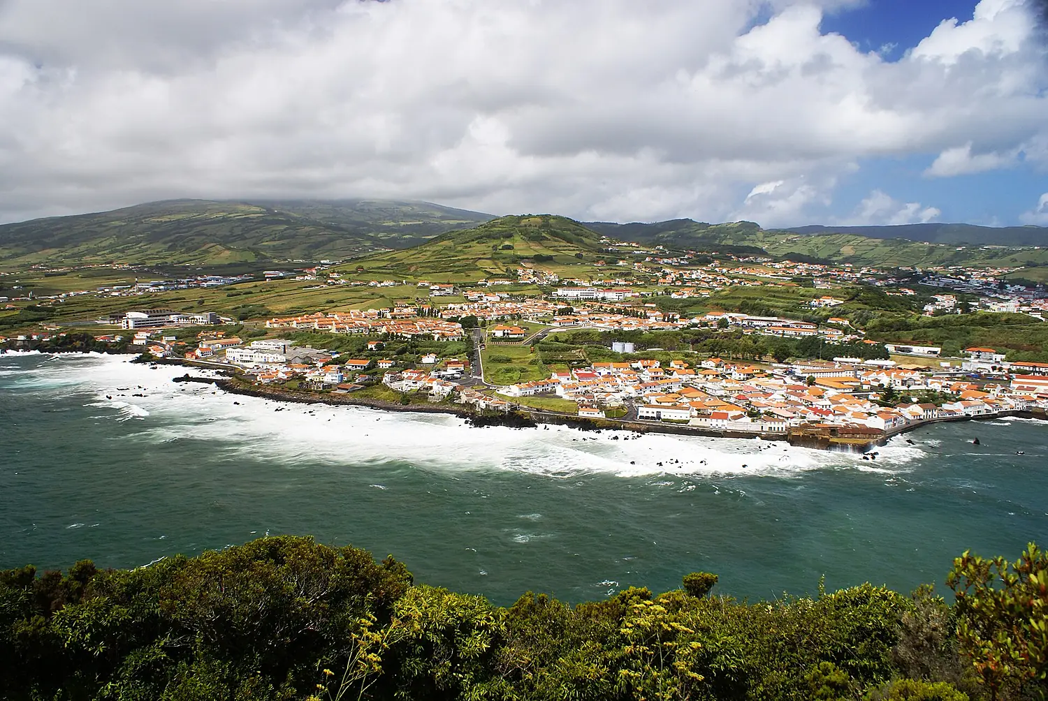 Vista parcial da cidade da Horta apartir do Monte da Guia, Concelho da Horta, ilha do Faial, Açores, Portugal