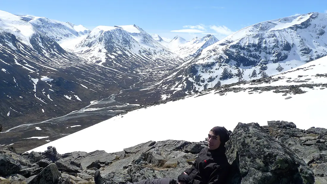 Climbing Galdhøpiggen, Jotunheimen, Norway (14775857129)