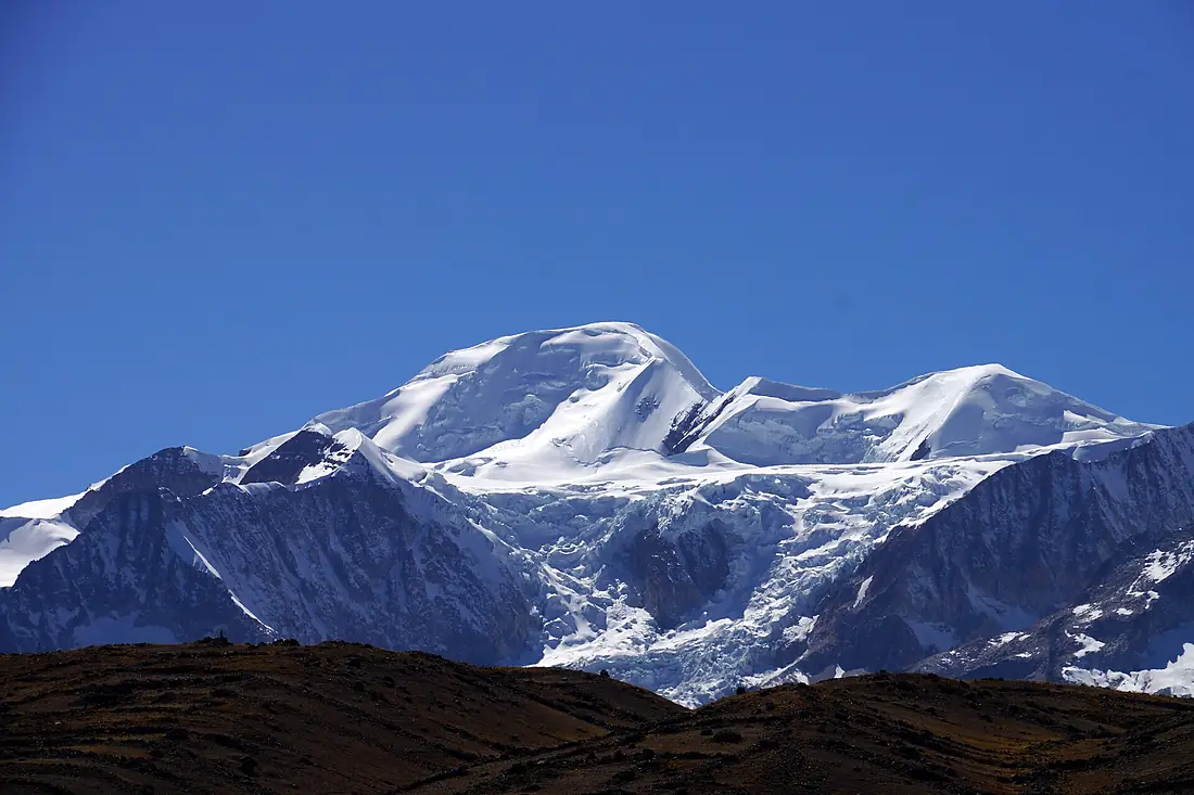 Ancohuma 6427m