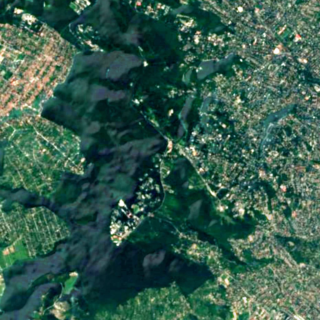 Konkoly Observatory van boven gezien (Sentinel-2)