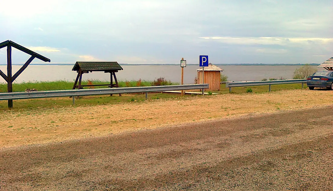 Atpūtas vieta Lubānas ezera vidū. Rest place at the middle of the lake Lubānas. August, 2013 - panoramio