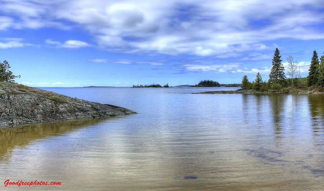 ../../../place/lake-nipigon/Looking-out-into-lake-nipigon.jpg - panoramio
