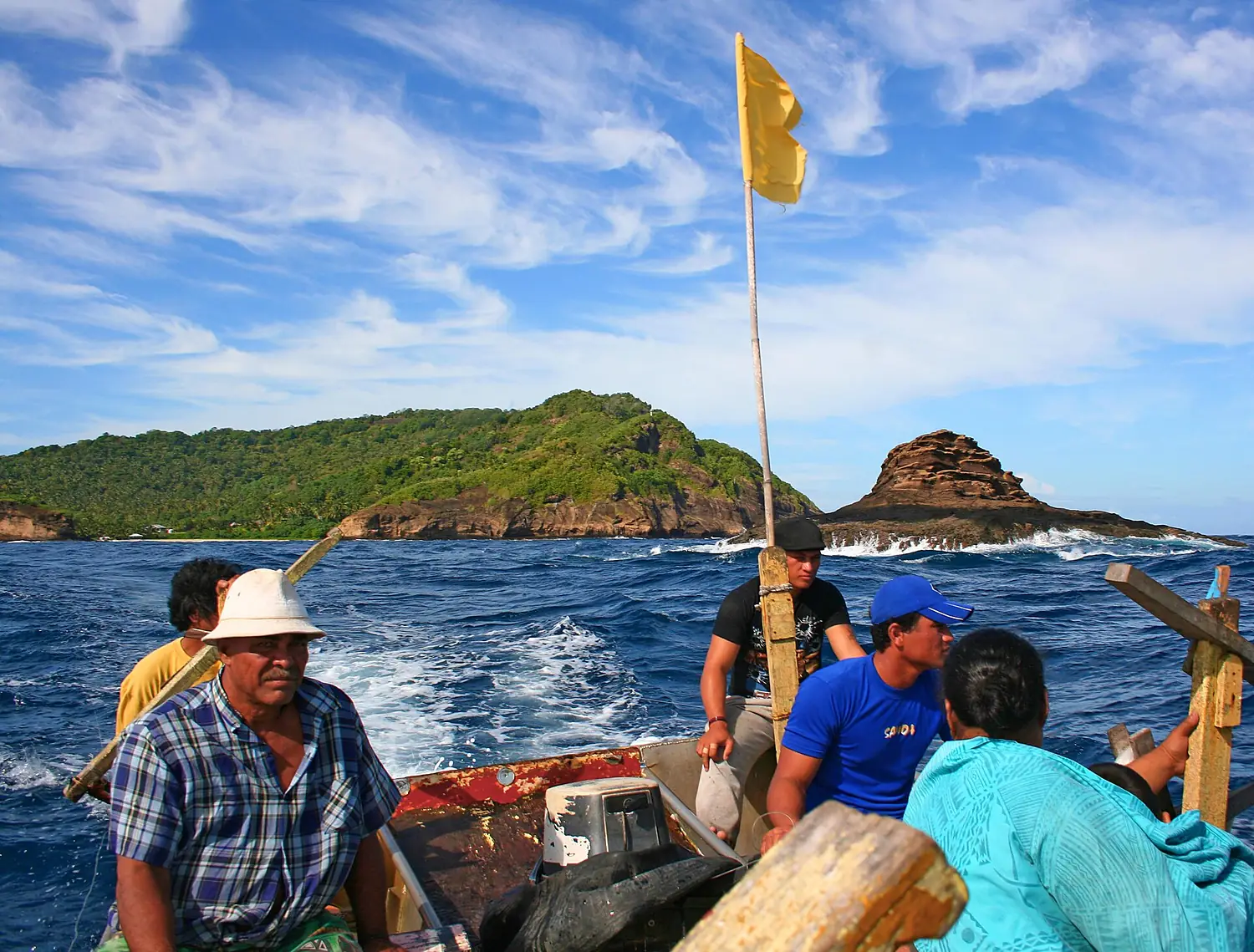 Apolima island in the background