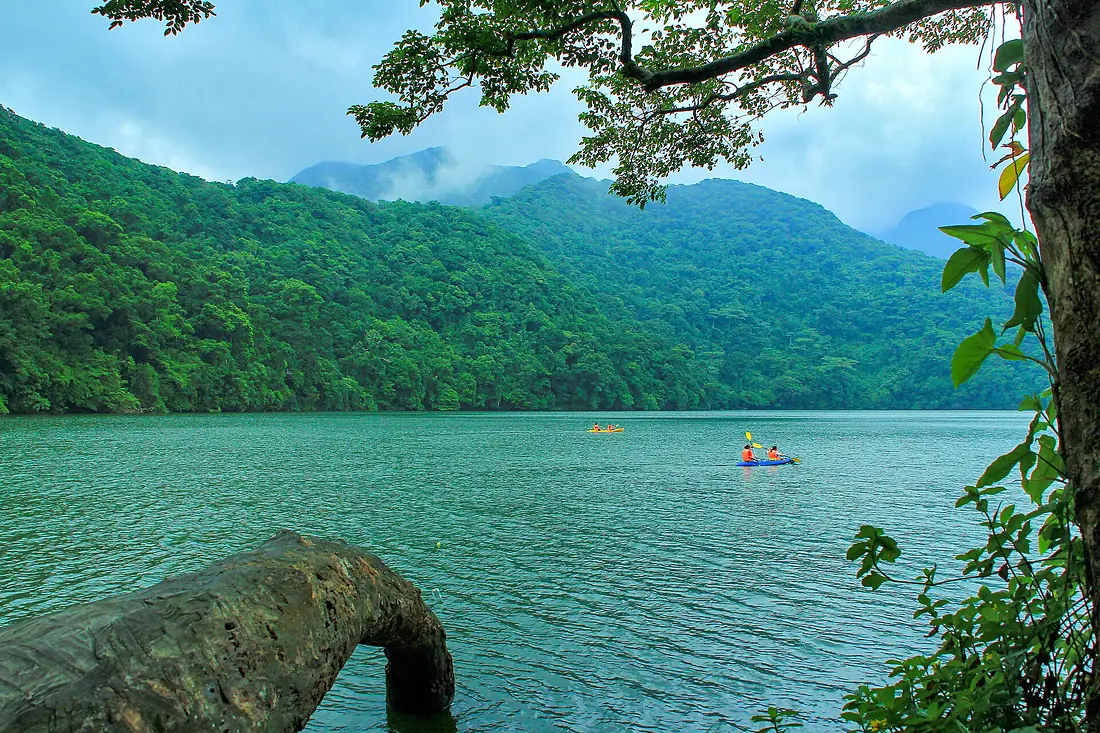 Kayaking at Bulusan Lake