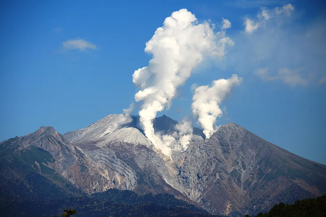Mount Ontake from Kurakake Pass