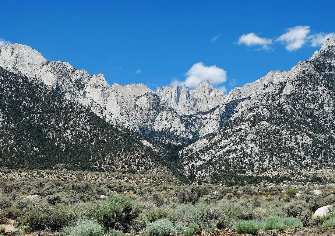 East Face of Sierra Nevada with Mt Whitney, CA 2015 (32272108125)