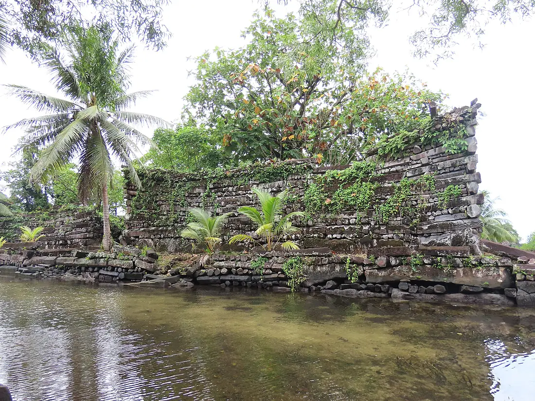 Nan Madol and surroundings