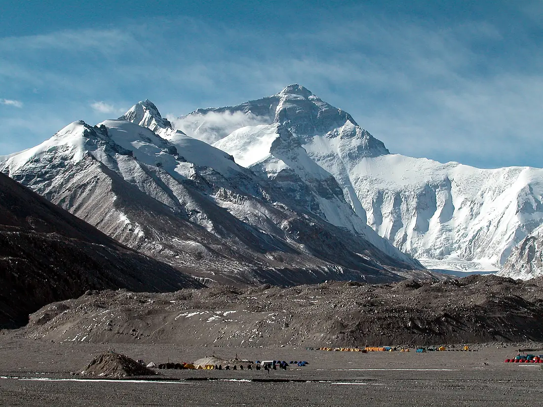 Everest Mt. - panoramio