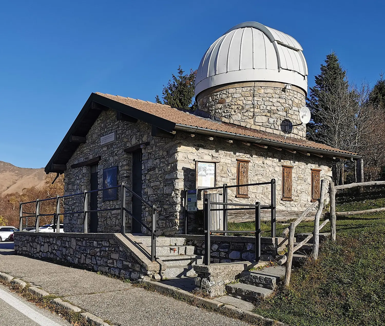 Astronomical observatory (Sormano), former Capanna Stoppani mountain hut