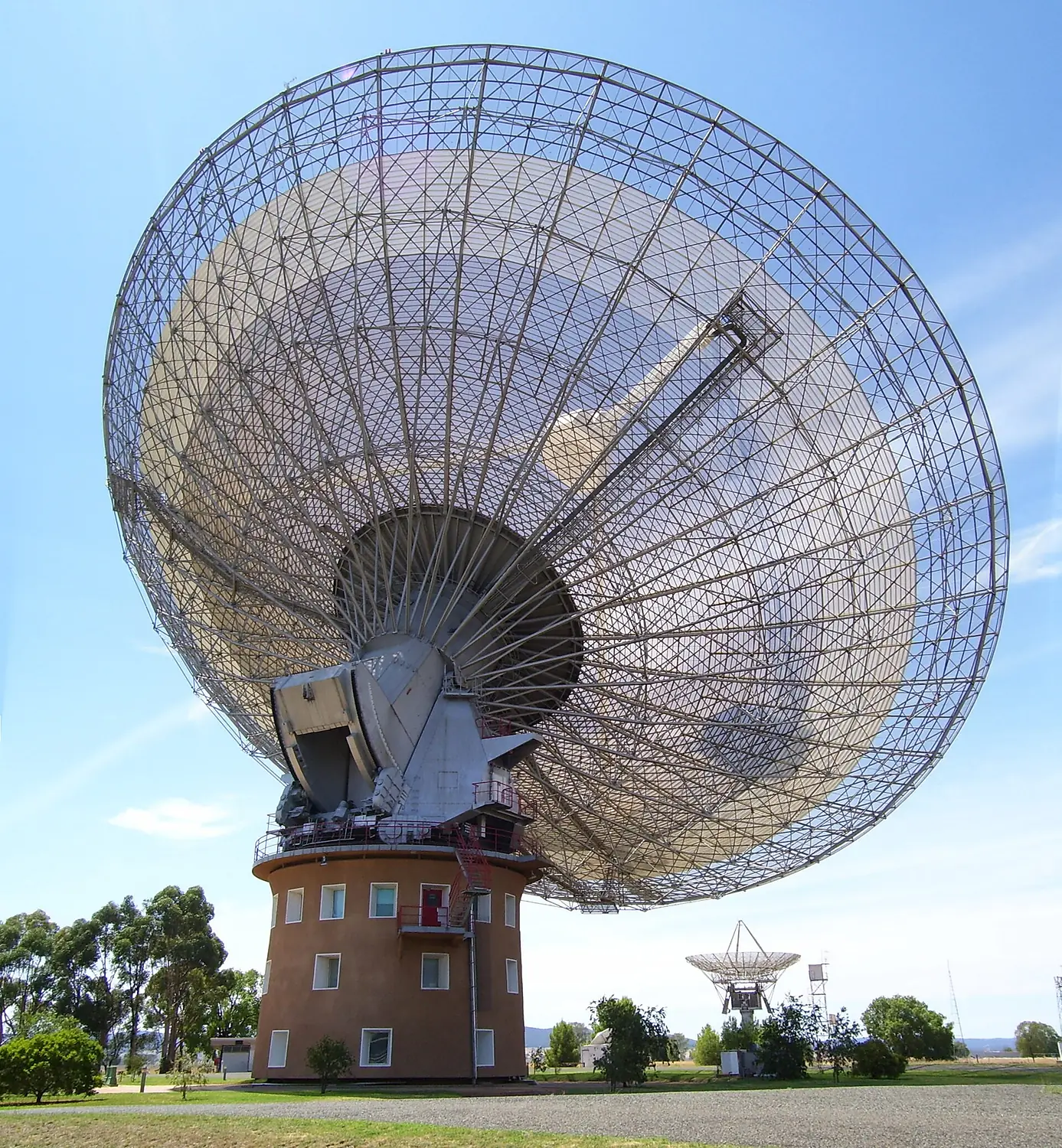 Parkes Radio Telescope 09