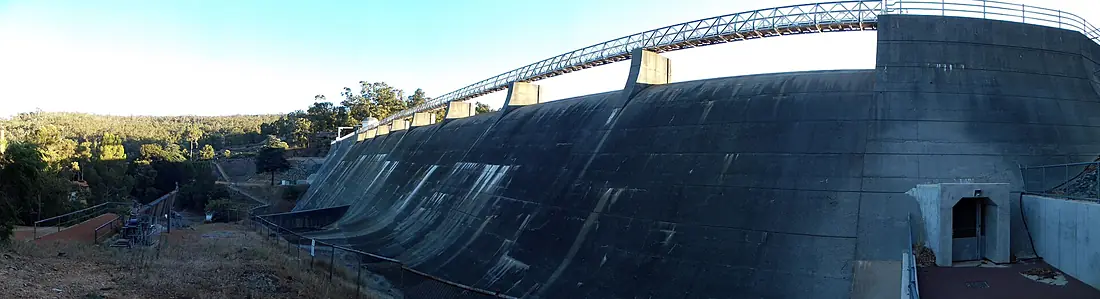 Mundaring Weir Wall - panoramio
