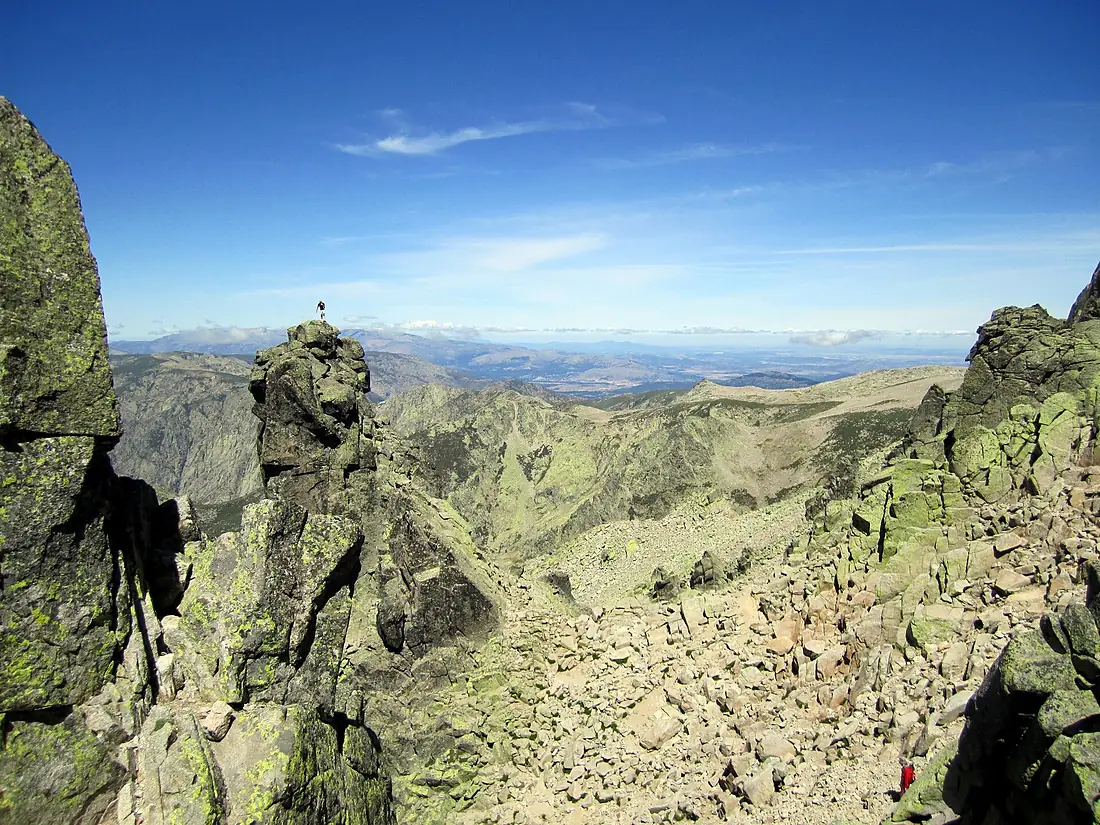 2011-07-18 Subiendo el Almanzor - panoramio