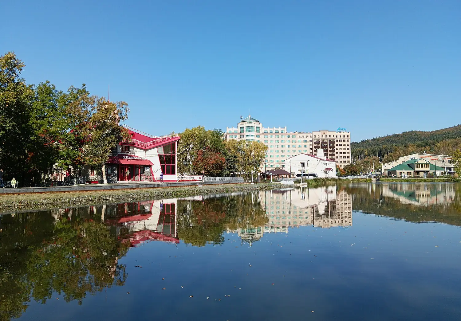 2024-10-03-Sakhalin-park-lake