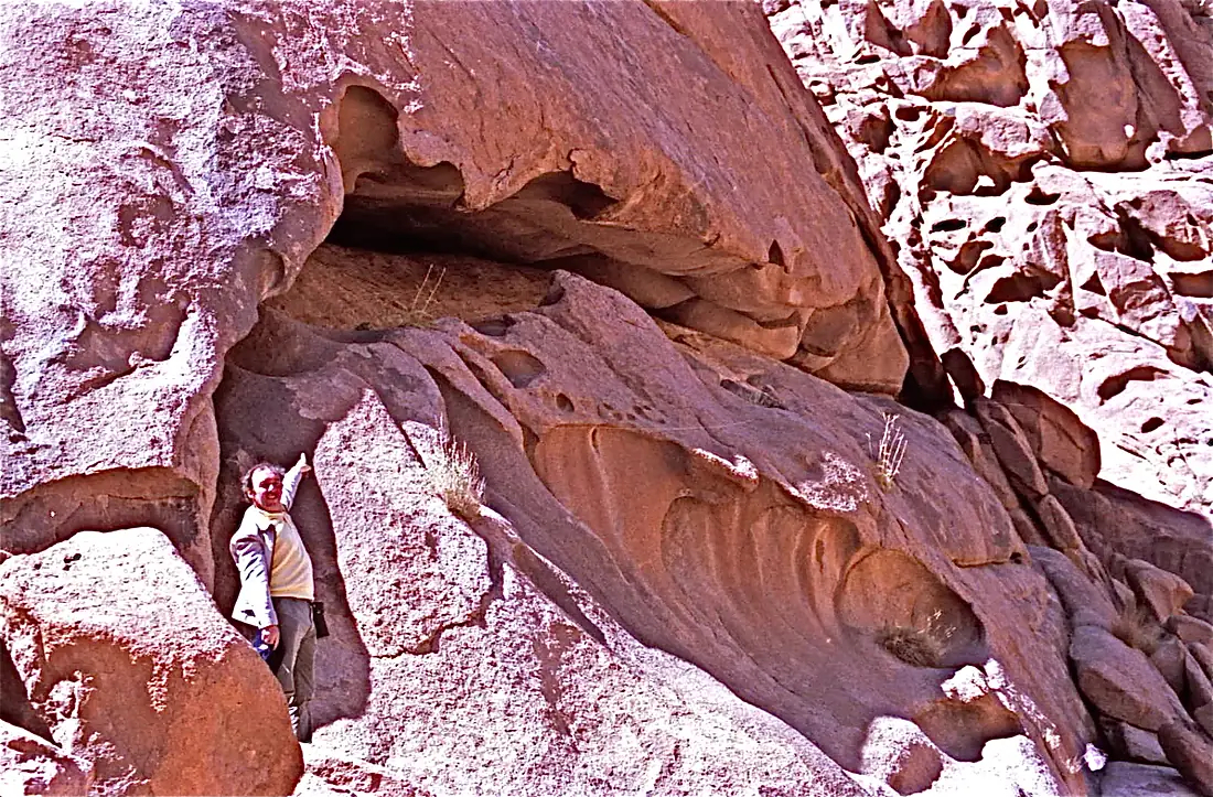 A cleft in the Rock-place of shelter from storm. - panoramio
