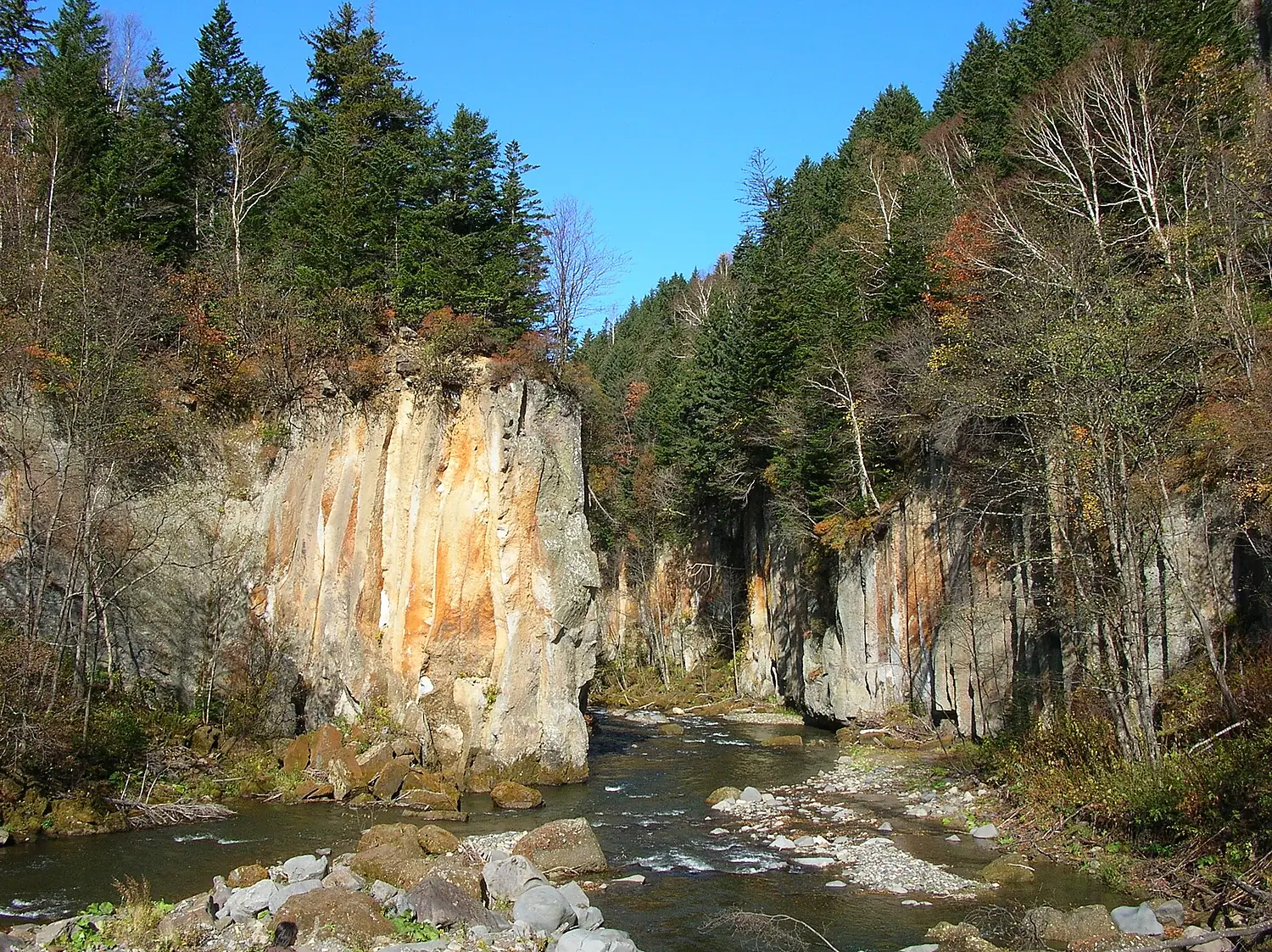 秋函(Autumn in valley) - panoramio