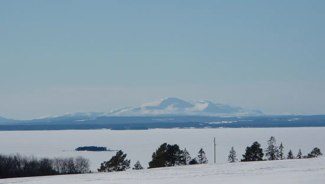 Storsjön med fjäll
