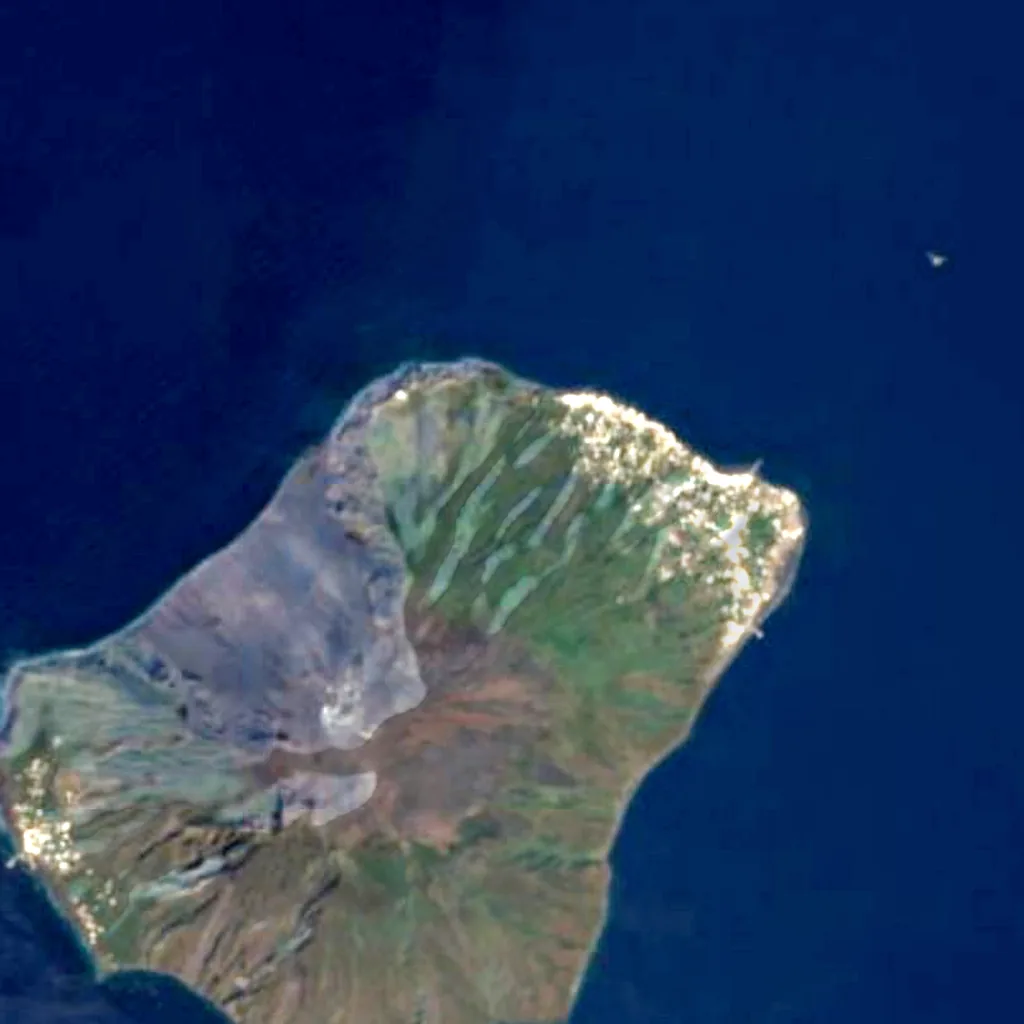 Estrómboli visto desde arriba (Sentinel-2)