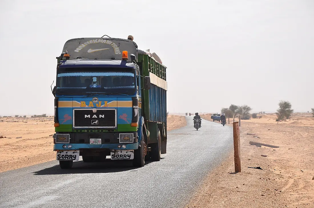 Niger, Arlit (27), entry road