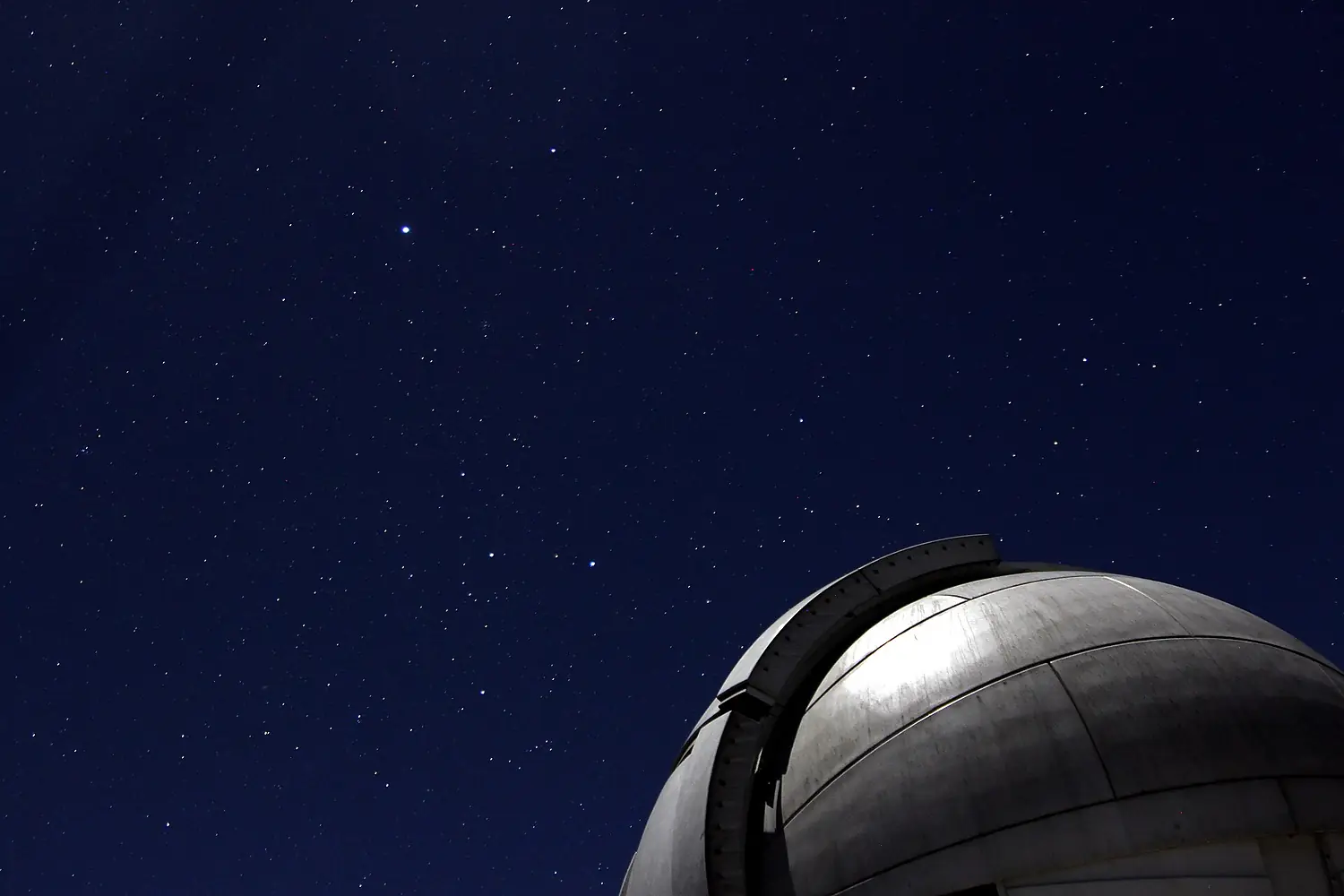 Sirius seen from the Thai National Observatory (16008163949)
