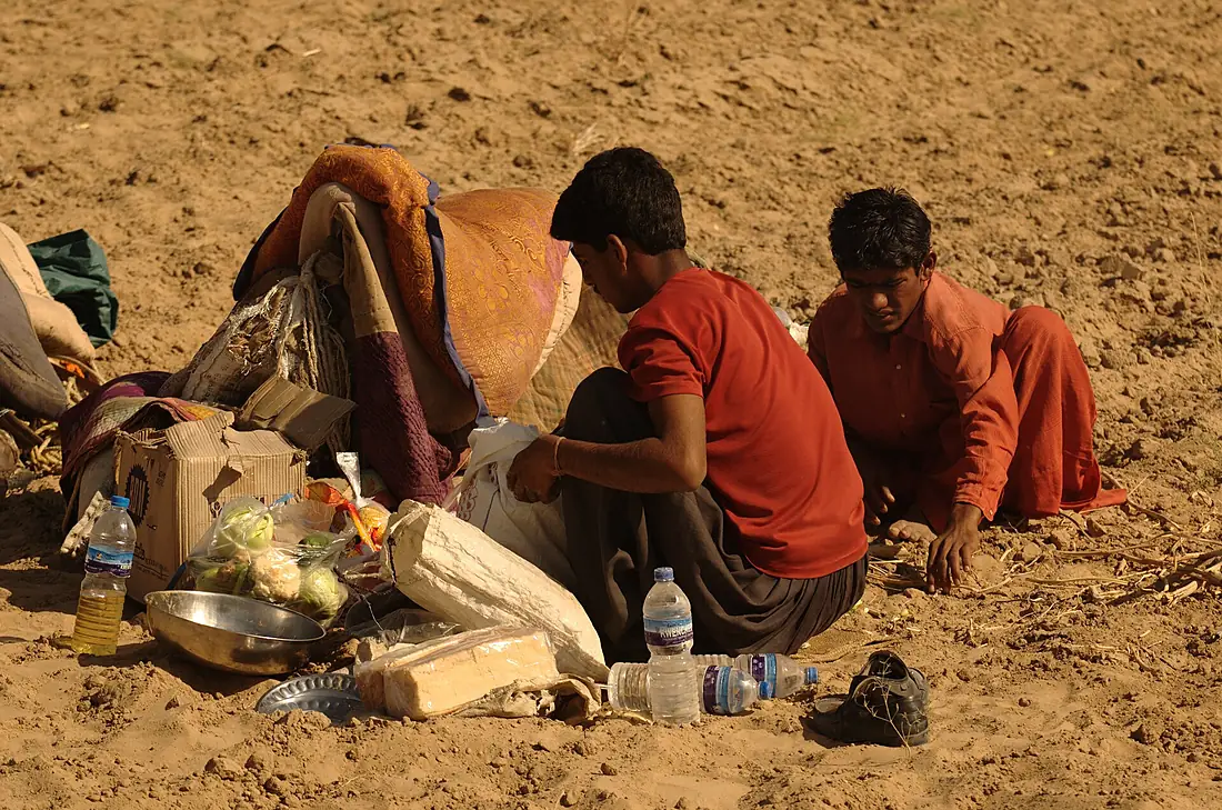 People-in-thar-desert