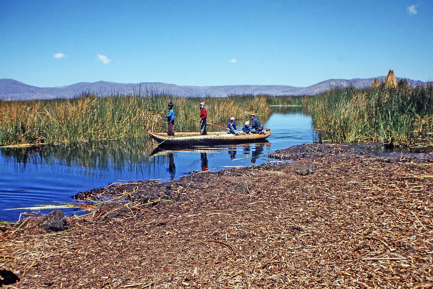 00 1635 Reed Islands of Lake Titicaca