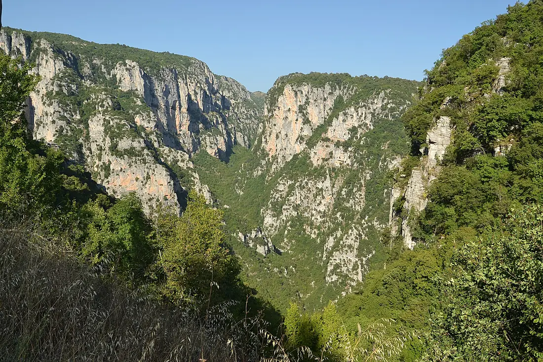Vikos Gorge (Φαρράγγι του Βίκου) by Pudelek