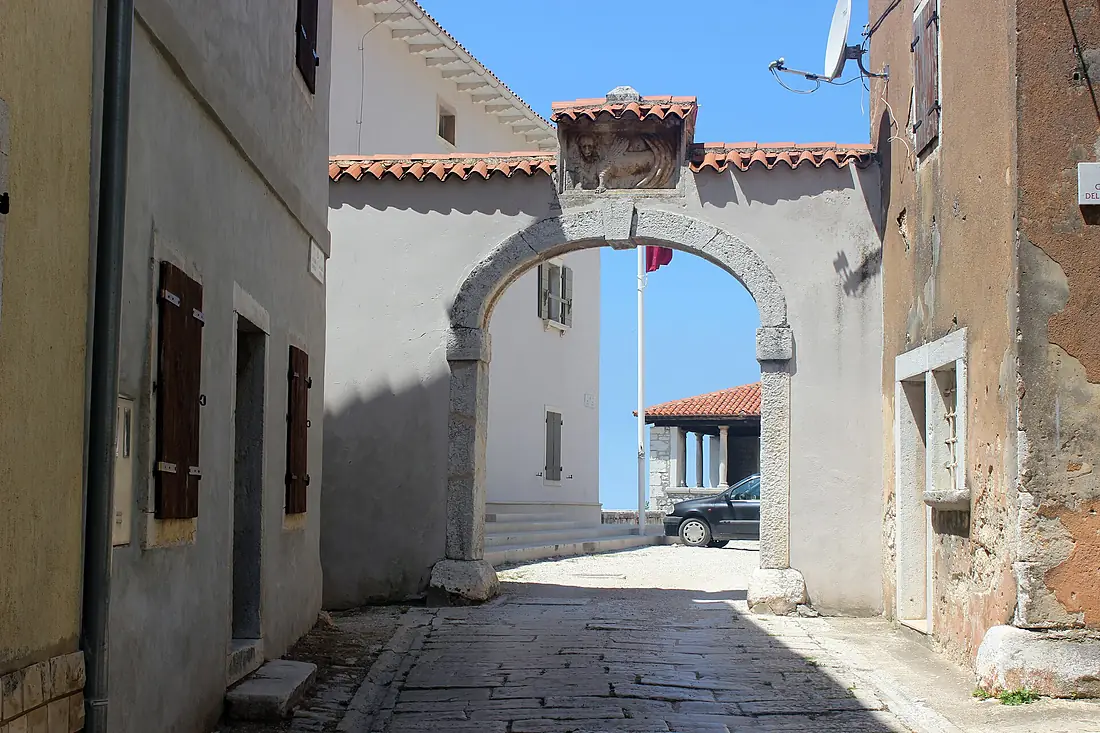 Višnjan–Vrata Serenissima-01