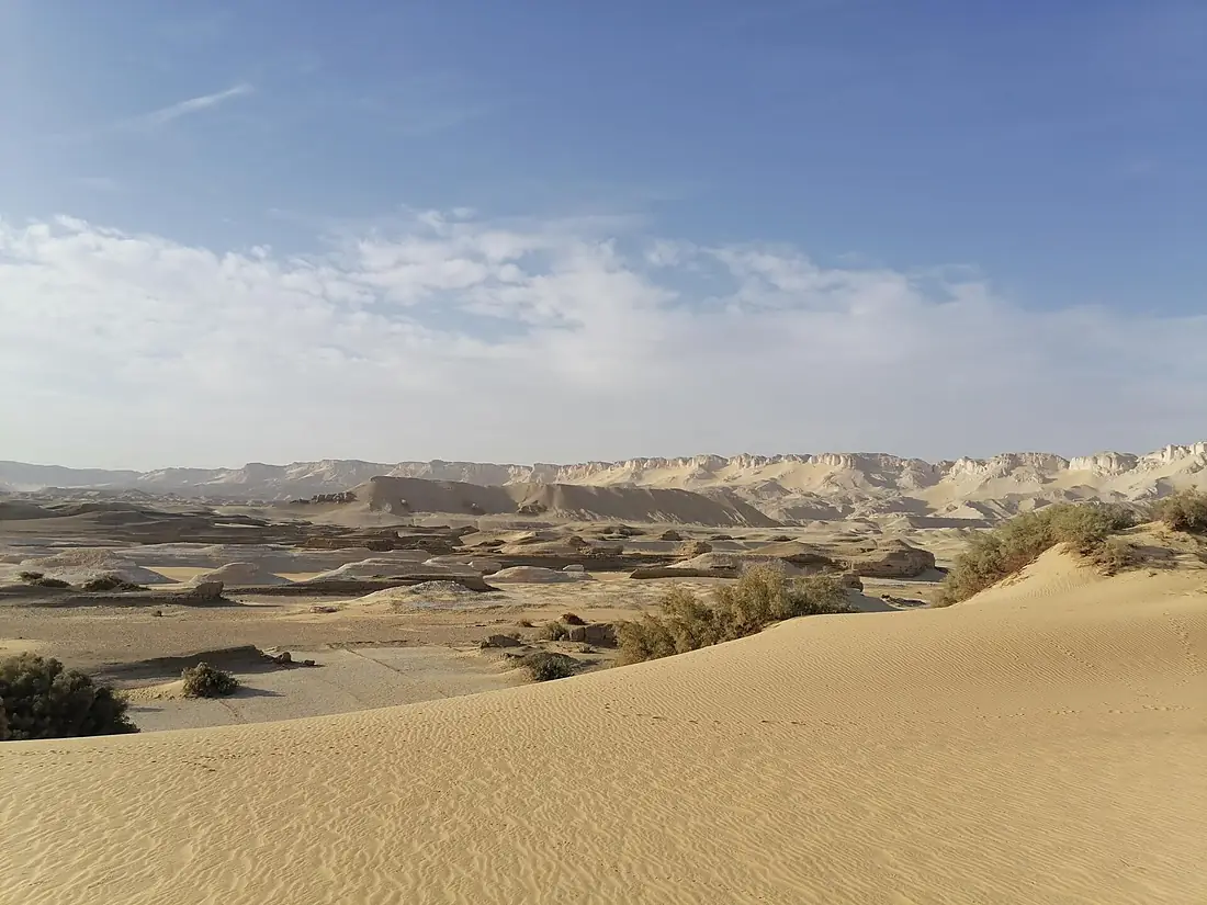 A paleo-lake site from Paleolithic times, called now Bir el-Gabal at Dakhla Oasis in Western Desert