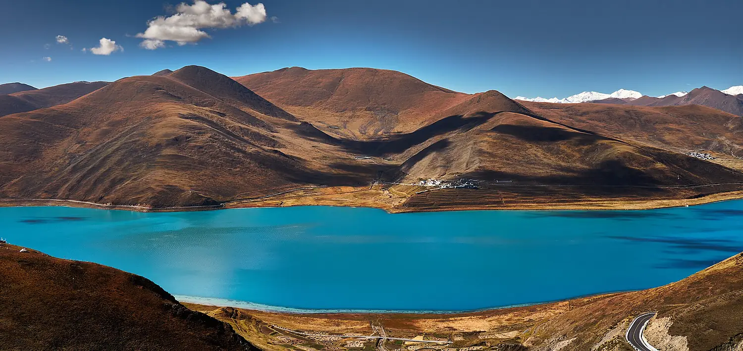 LAC YAMDROK